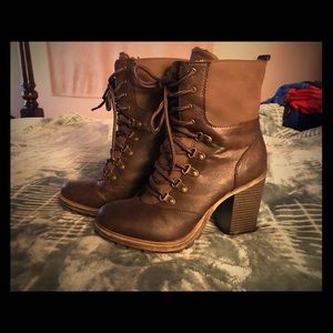 Union bay Brown lace up Platform Boots